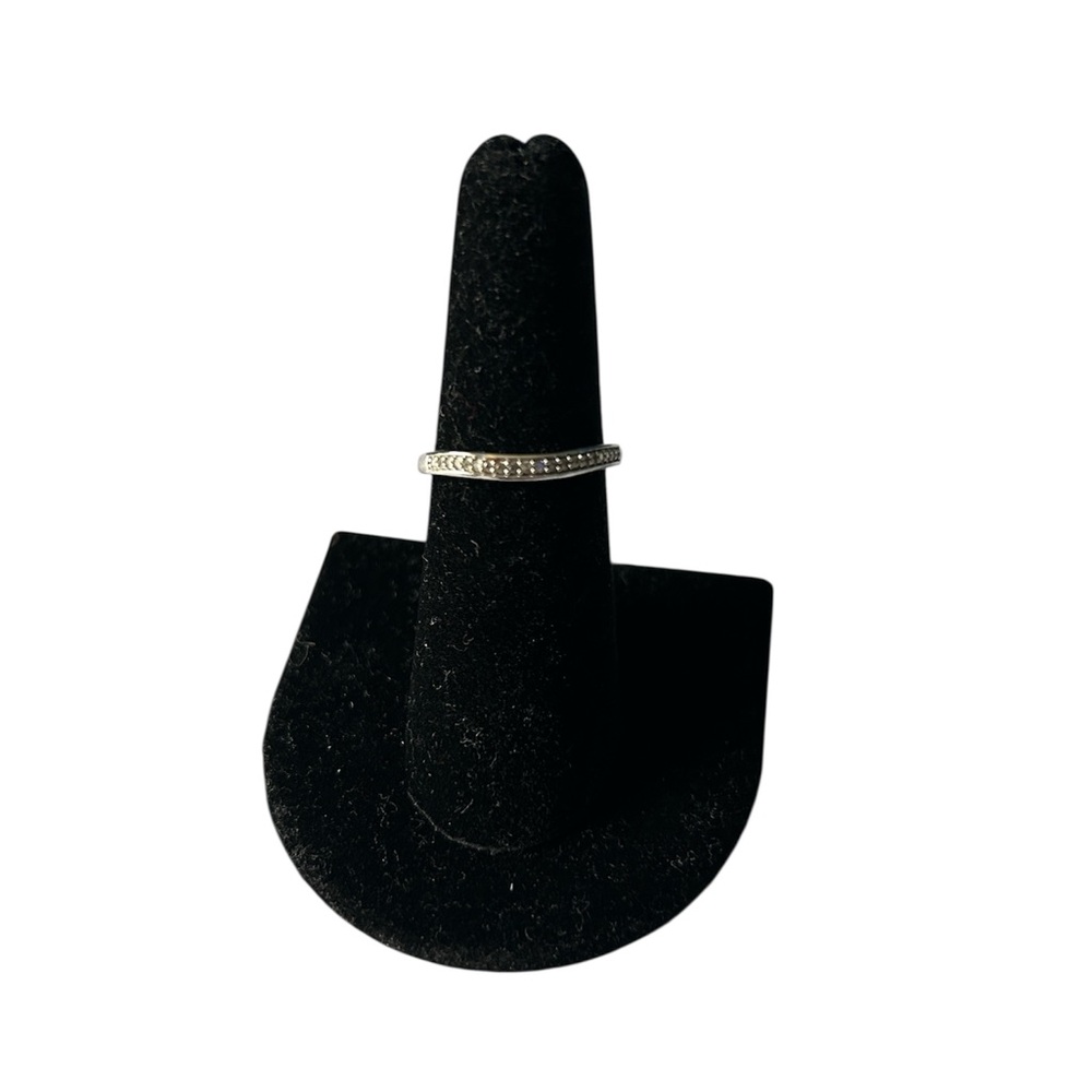 Kohls Silver Zirconia Chip Pavé Band Ring